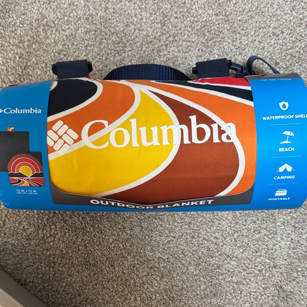 Columbia Vibrant Waterproof Blanket